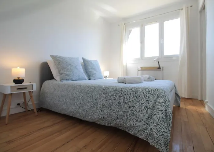 Lacolline-Ponthebert,Com - Appartement Entier Renove -Grand Parking Gratuit, Tout Equipe, Confortable, Netflix Et Amazon Prime Gratuits Et Illimites, Matelas Emma, Lave Linge, Vue Sur La Vallee, Rdc