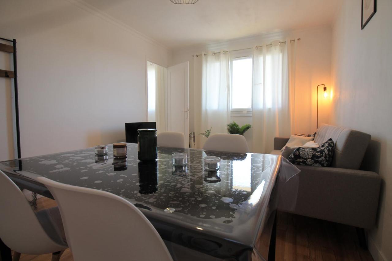 Valley View Retreat: Fully Renovated With Free Parking And Streaming Apartment