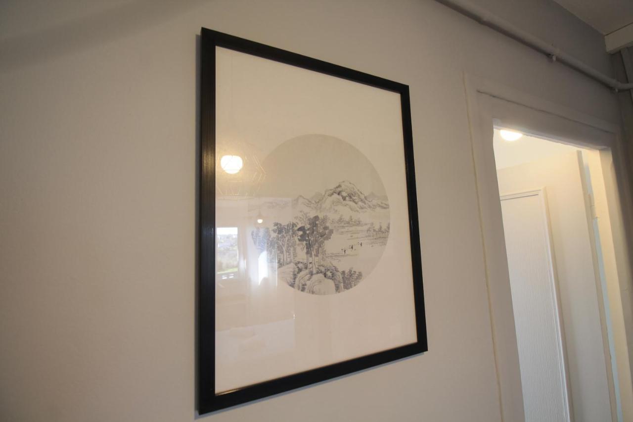 Apartment Valley View Retreat: Fully Renovated With Free Parking And Streaming Pont-Hebert