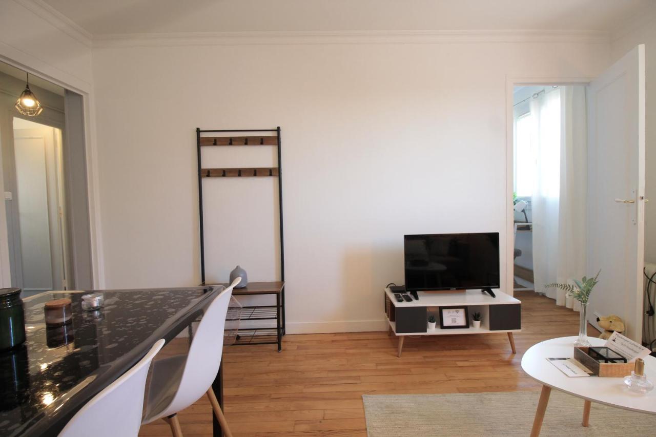 Valley View Retreat: Fully Renovated With Free Parking And Streaming Apartment